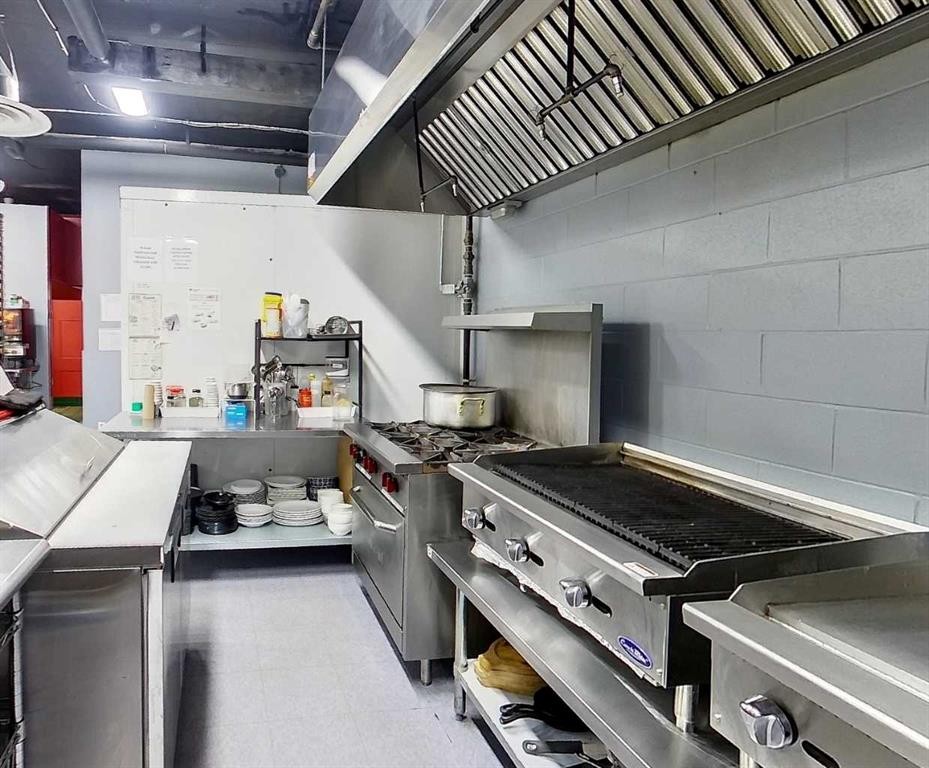 









312


50

Street,
Edson,




AB
T7E 1N7

