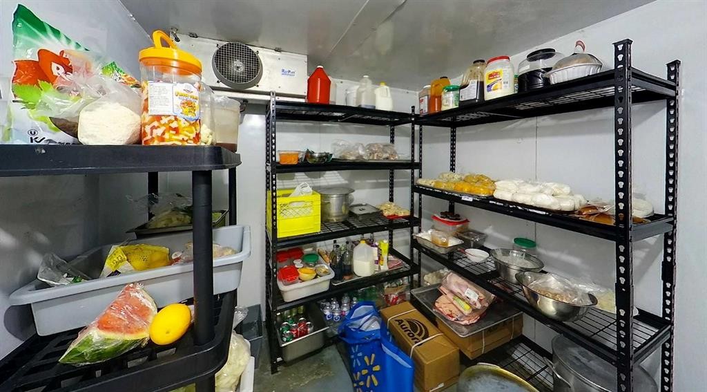 









312


50

Street,
Edson,




AB
T7E 1N7

