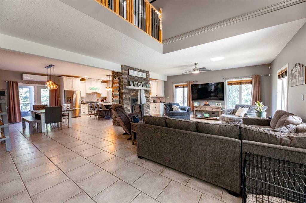 









24426


East River

Road, 6,
Hinton,




AB
T7V 1X7

