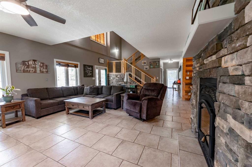 









24426


East River

Road, 6,
Hinton,




AB
T7V 1X7

