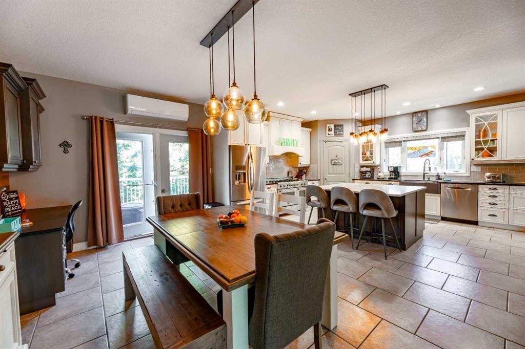 









24426


East River

Road, 6,
Hinton,




AB
T7V 1X7

