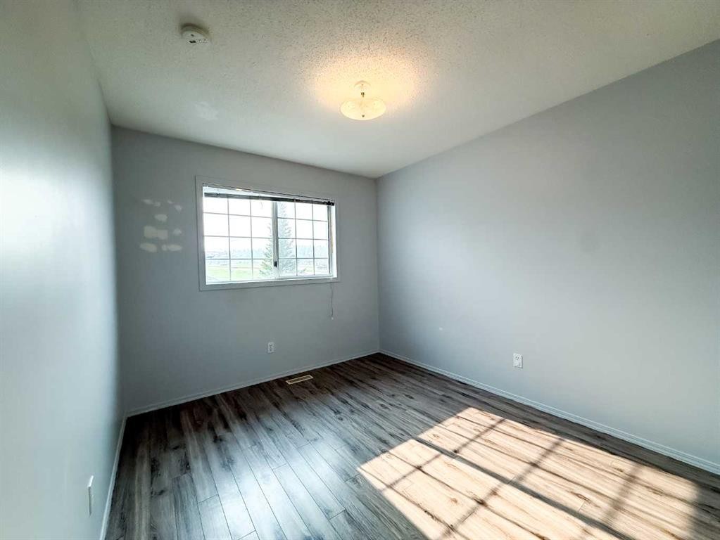 









465


Makenny

Street, 17,
Hinton,




AB
T7V 1H3

