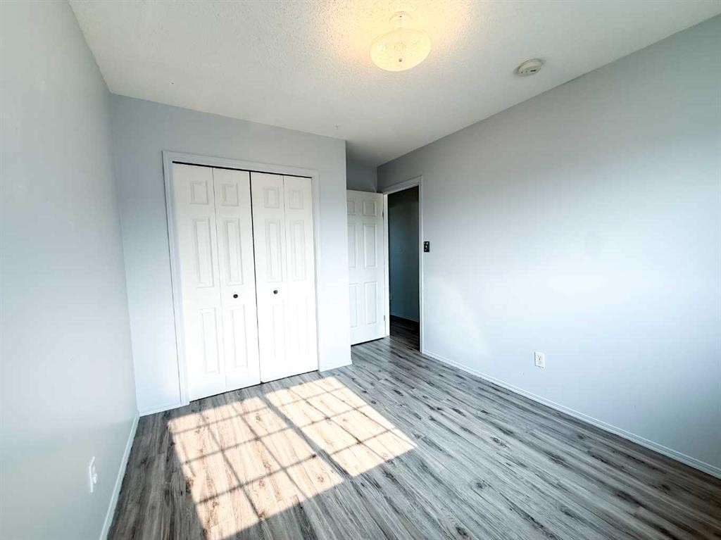 









465


Makenny

Street, 17,
Hinton,




AB
T7V 1H3

