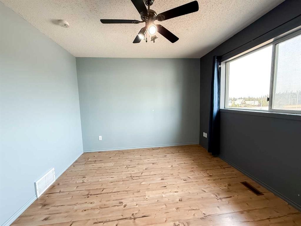 









465


Makenny

Street, 17,
Hinton,




AB
T7V 1H3

