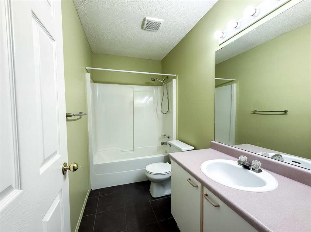 









465


Makenny

Street, 17,
Hinton,




AB
T7V 1H3

