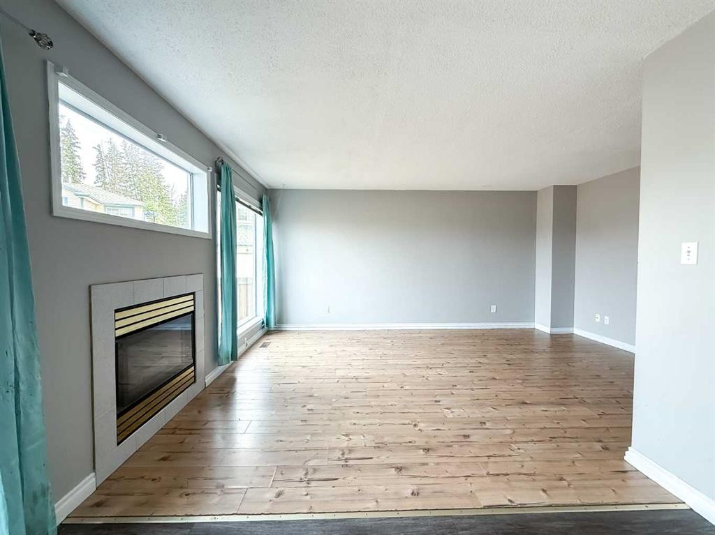 









465


Makenny

Street, 17,
Hinton,




AB
T7V 1H3

