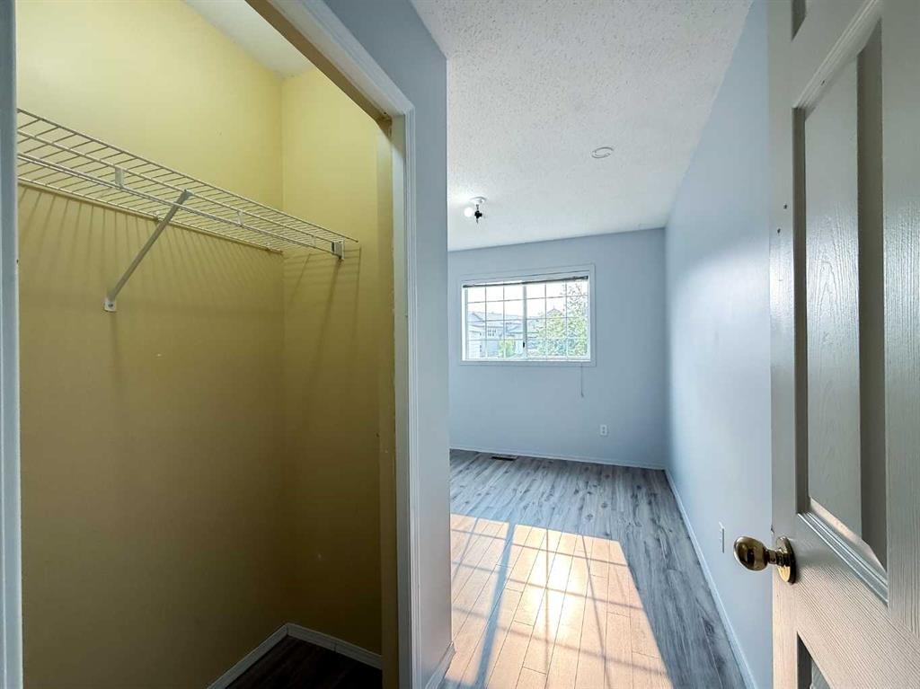 









465


Makenny

Street, 17,
Hinton,




AB
T7V 1H3

