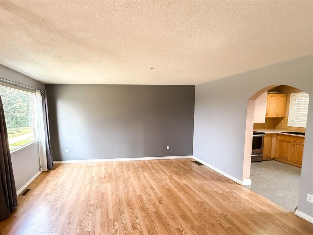 









441


Switzer

Drive, 30,
Hinton,




AB
T7V 1Z7


