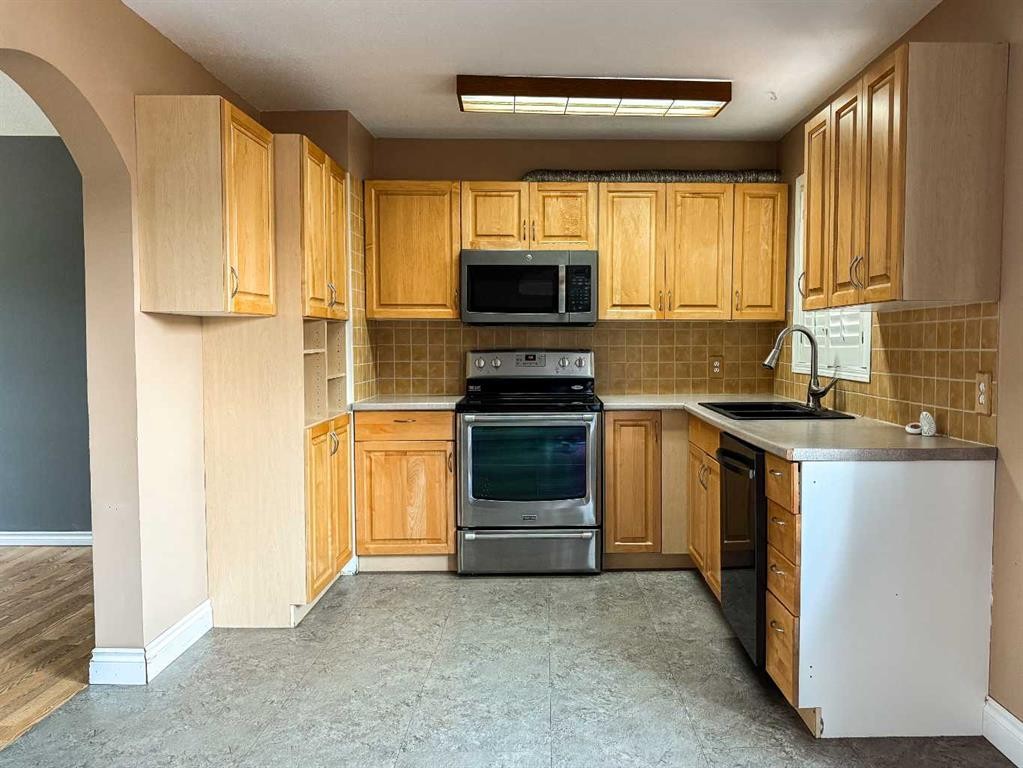 









441


Switzer

Drive, 30,
Hinton,




AB
T7V 1Z7

