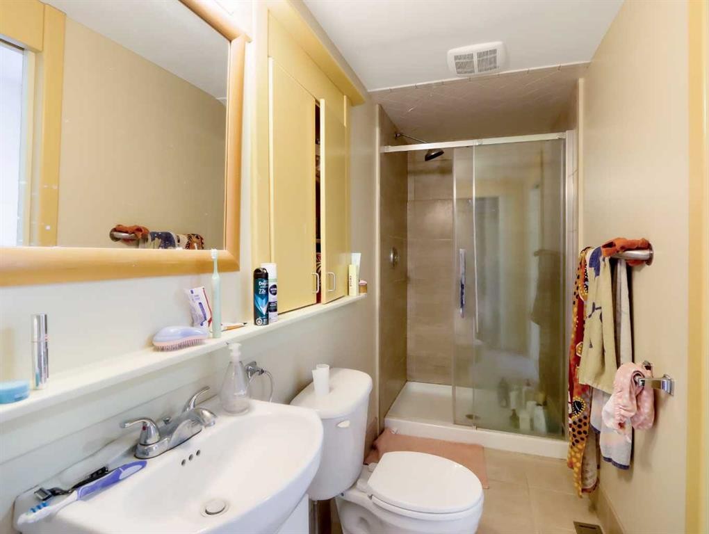 









228


17th Street

,
Canmore,




AB
T1W1Y8

