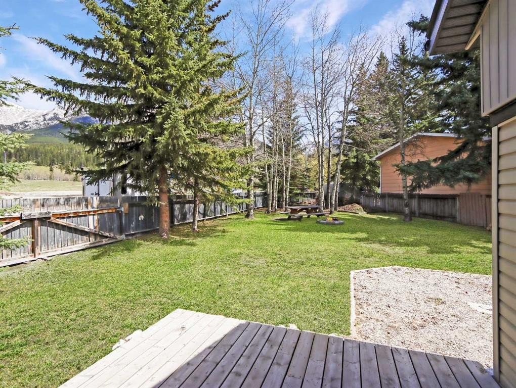 









228


17th Street

,
Canmore,




AB
T1W1Y8

