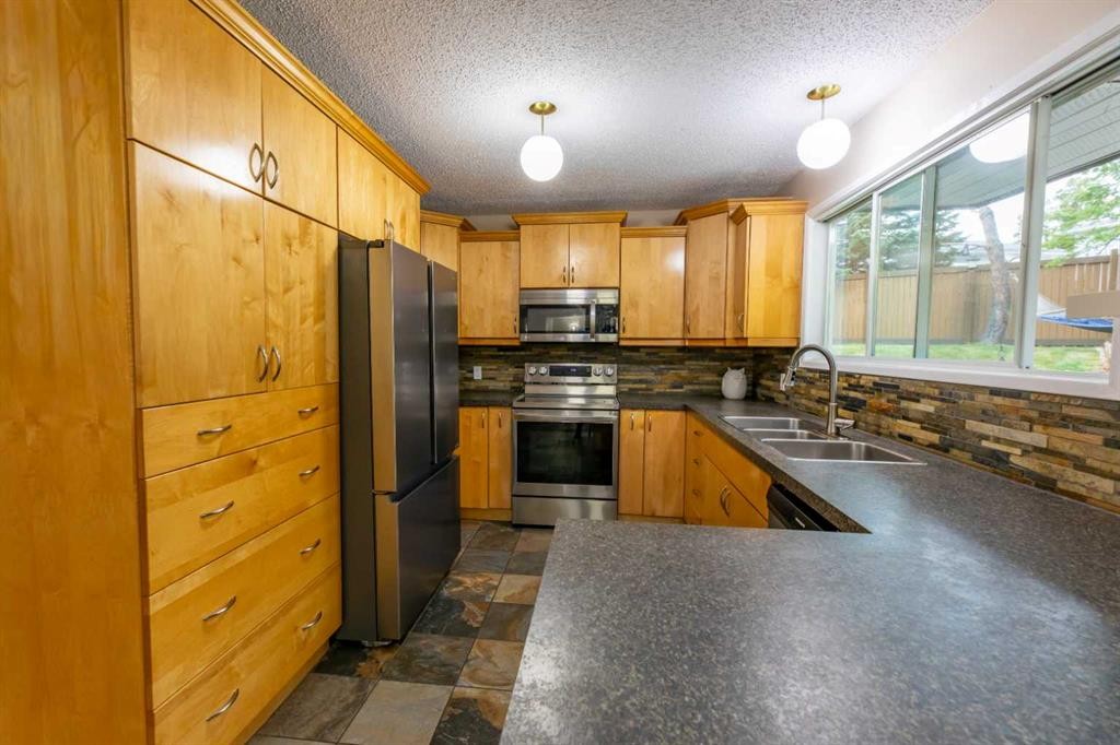 









141


Hansen

Drive,
Hinton,




AB
T7V1J2

