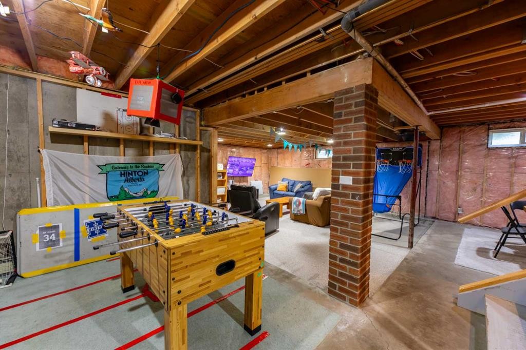 









141


Hansen

Drive,
Hinton,




AB
T7V1J2

