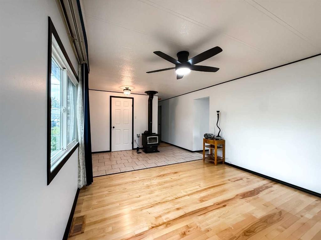









133


Jarvis

Street, 249,
Hinton,




AB
T7V 1R6

