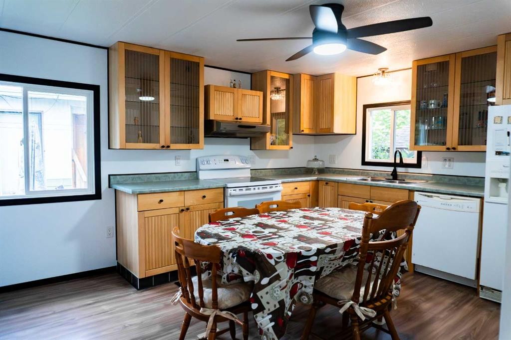 









133


Jarvis

Street, 249,
Hinton,




AB
T7V 1R6


