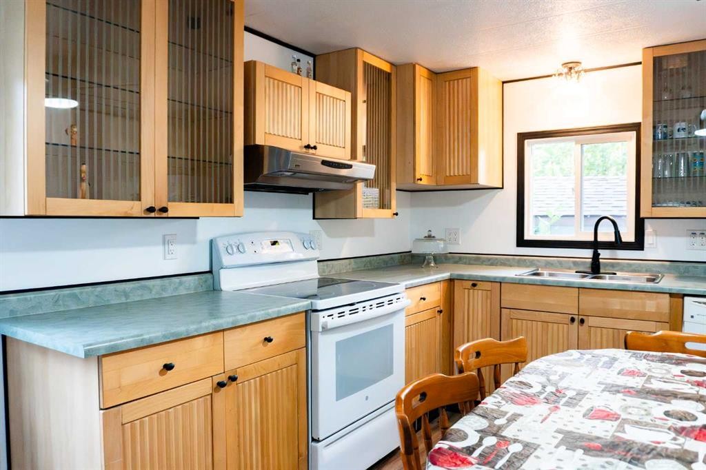 









133


Jarvis

Street, 249,
Hinton,




AB
T7V 1R6

