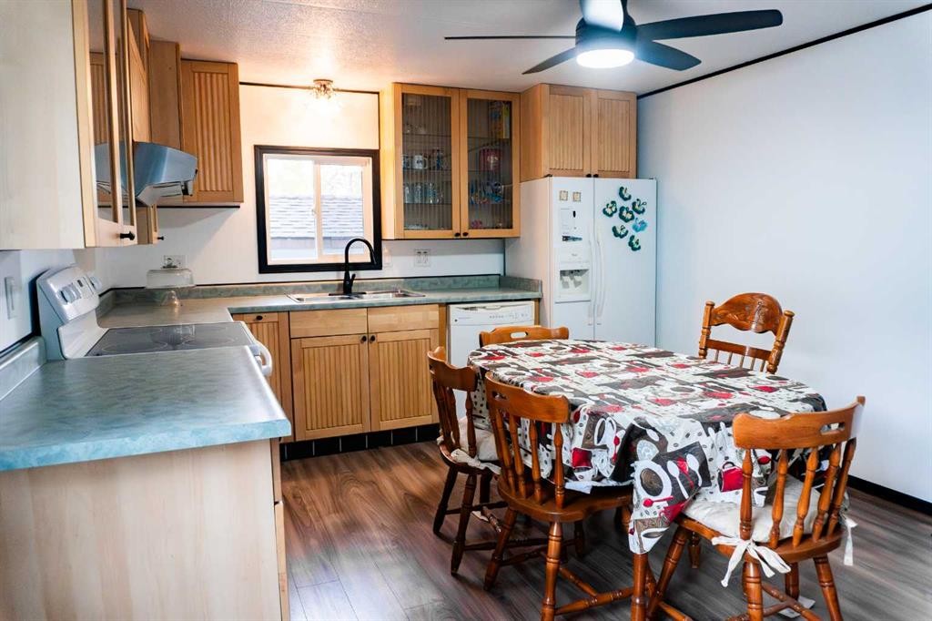 









133


Jarvis

Street, 249,
Hinton,




AB
T7V 1R6


