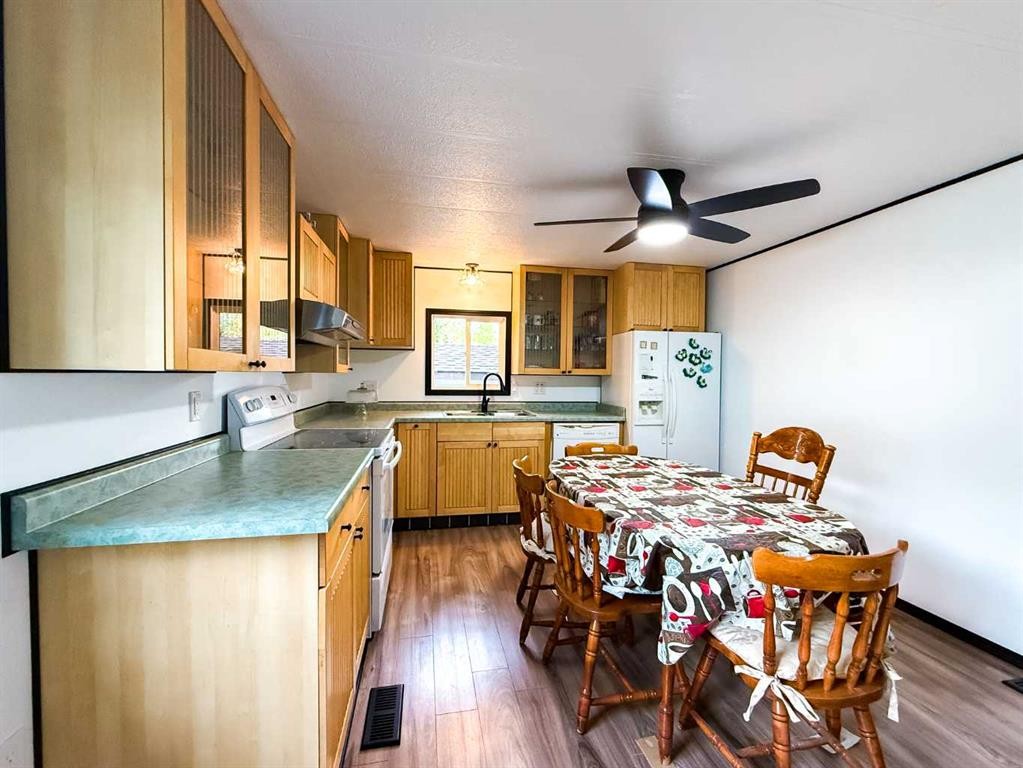 









133


Jarvis

Street, 249,
Hinton,




AB
T7V 1R6

