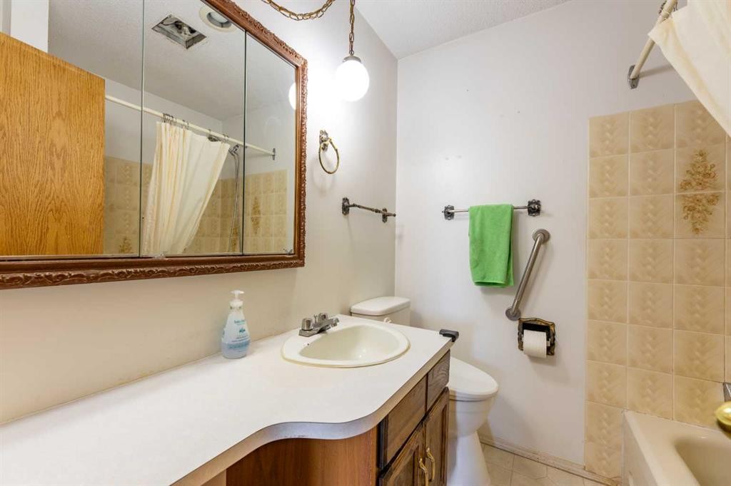 









186


Hansen

Drive,
Hinton,




AB
T7V1J1

