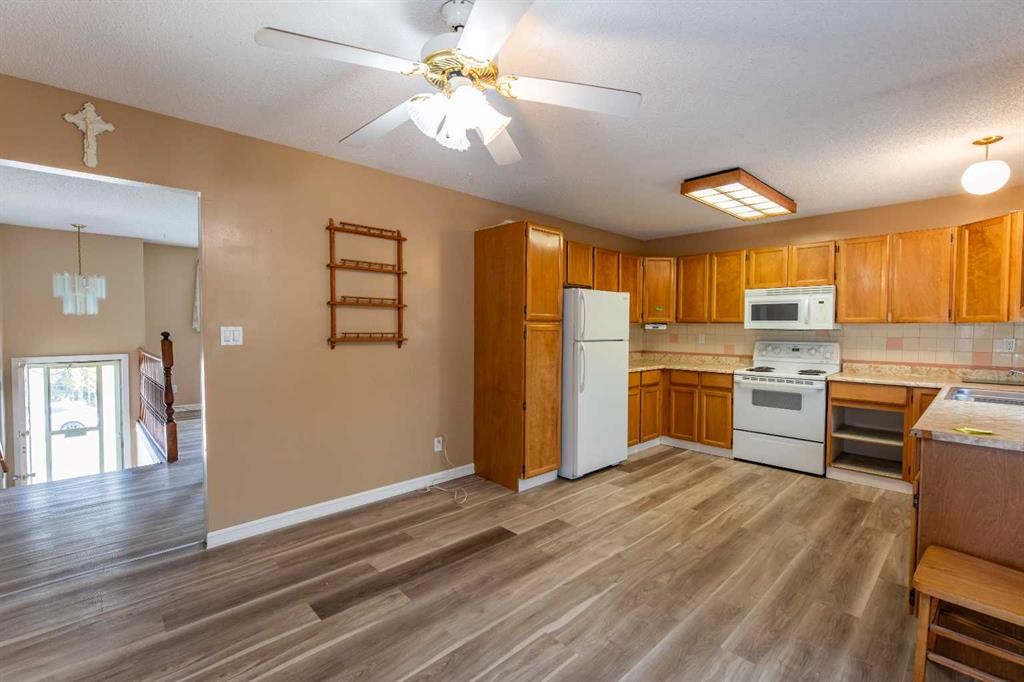 









186


Hansen

Drive,
Hinton,




AB
T7V1J1

