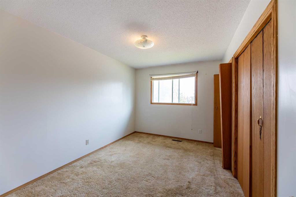 









186


Hansen

Drive,
Hinton,




AB
T7V1J1

