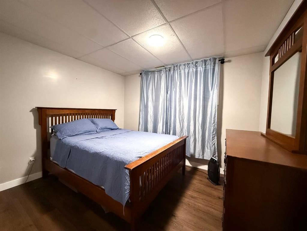 









127


Sitar

Crescent,
Hinton,




AB
T7V 1S6

