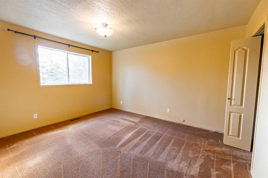 









320


Collinge

Road,
Hinton,




AB
T7V1L2


