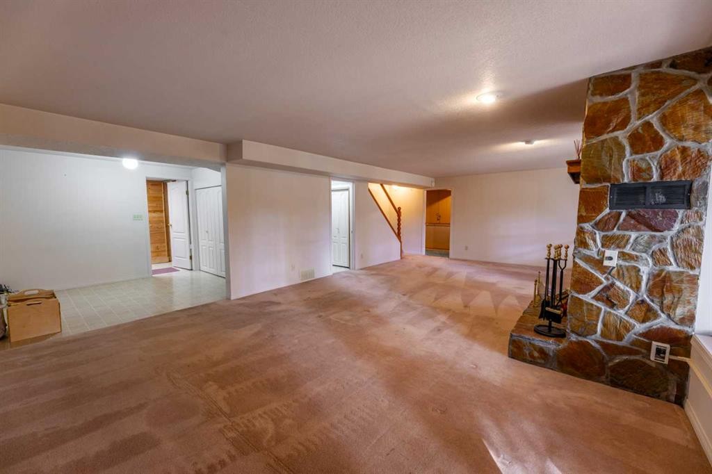 









320


Collinge

Road,
Hinton,




AB
T7V1L2

