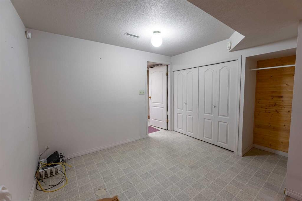 









320


Collinge

Road,
Hinton,




AB
T7V1L2

