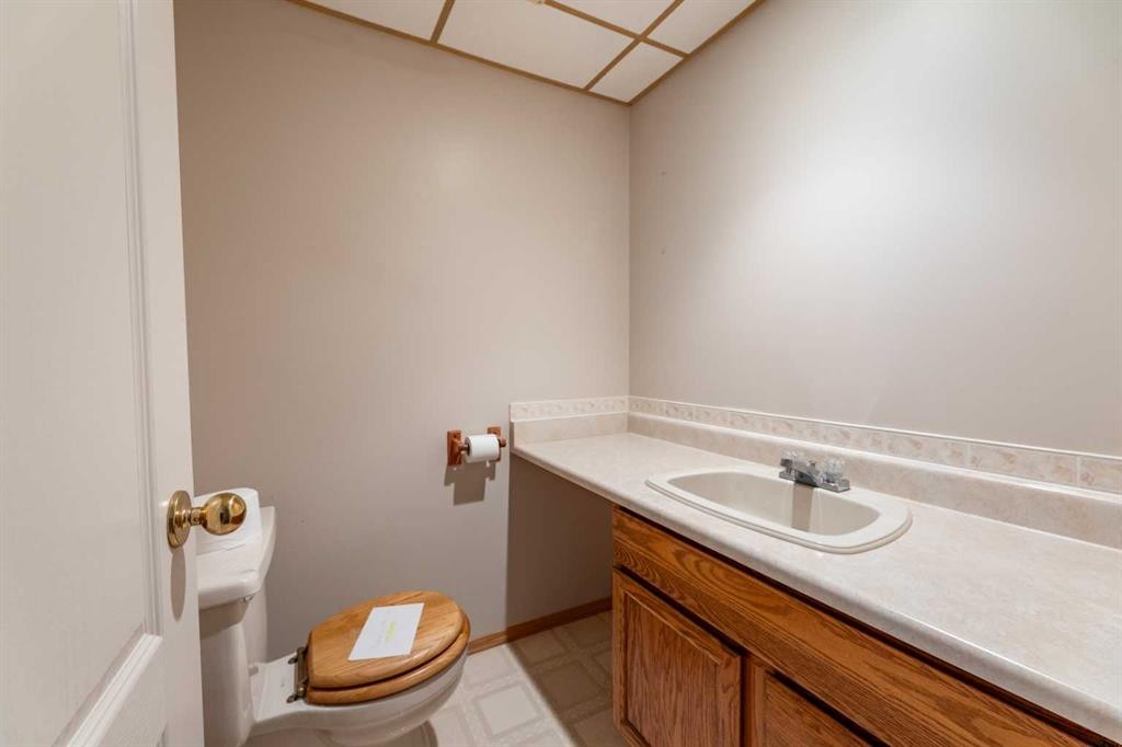 









320


Collinge

Road,
Hinton,




AB
T7V1L2

