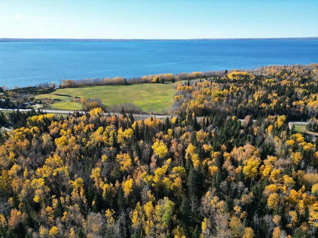 









3250


Calling Lake Drive

,
Calling Lake,







AB
T0G0K0

