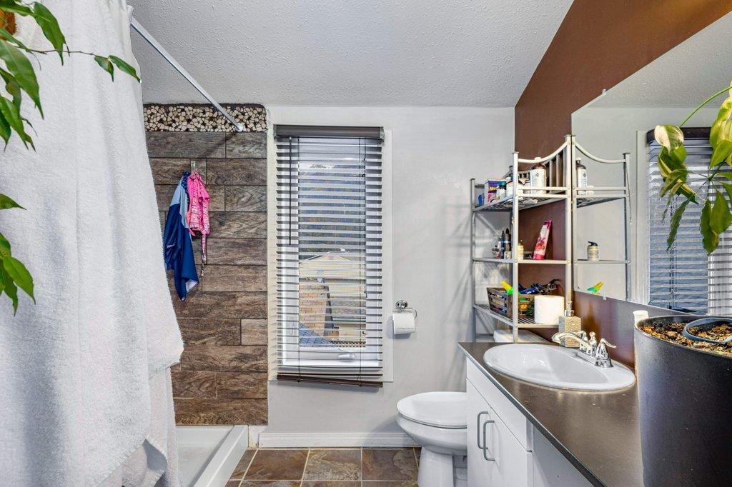 









412


Cougar

Street,
Banff,




AB
T1L1A1

