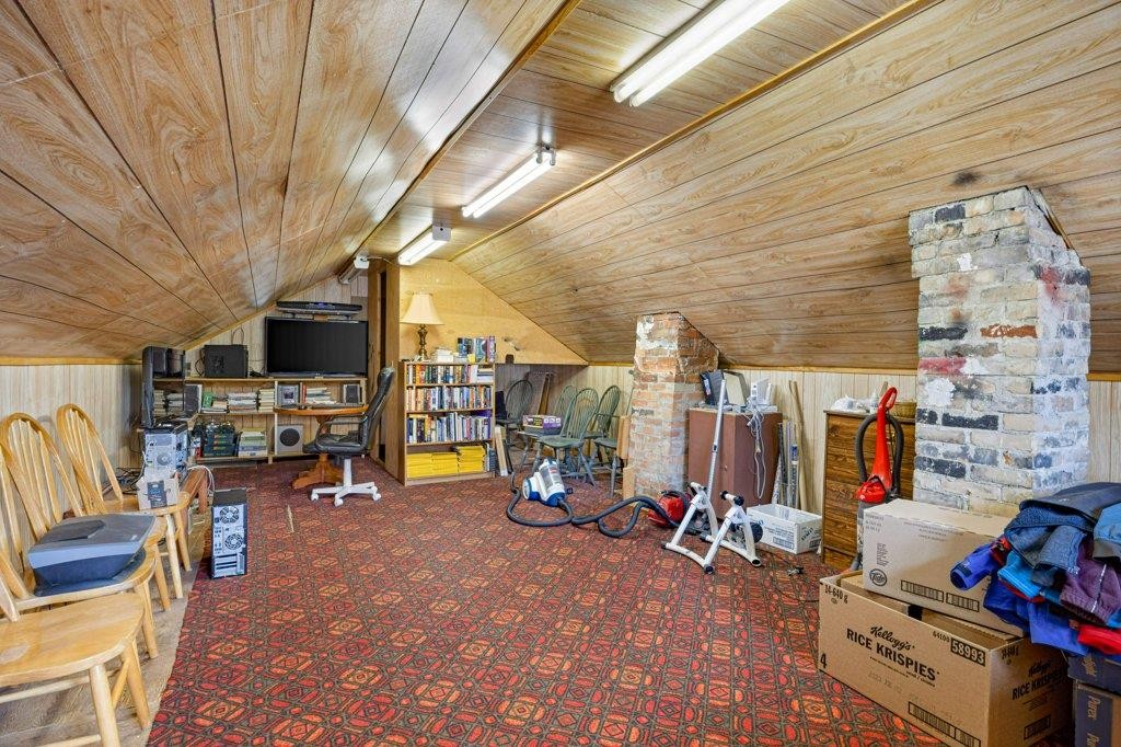 









412


Cougar

Street,
Banff,




AB
T1L1A1

