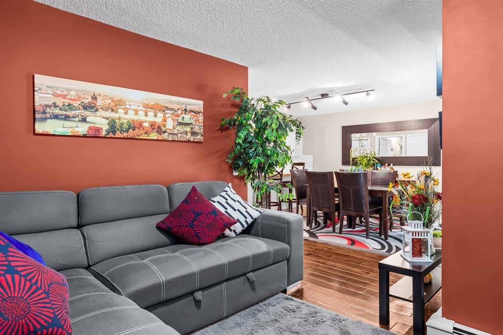 









504


Banff

Avenue West, 9,
Banff,




AB
T1L 1E7

