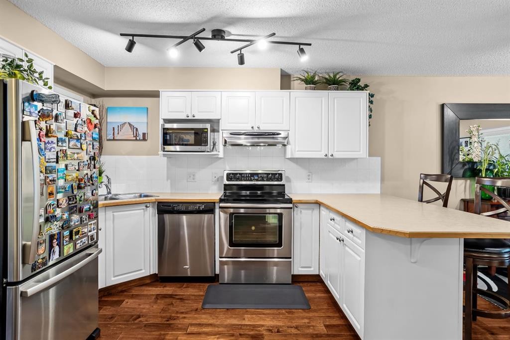 









504


Banff

Avenue West, 9,
Banff,




AB
T1L 1E7

