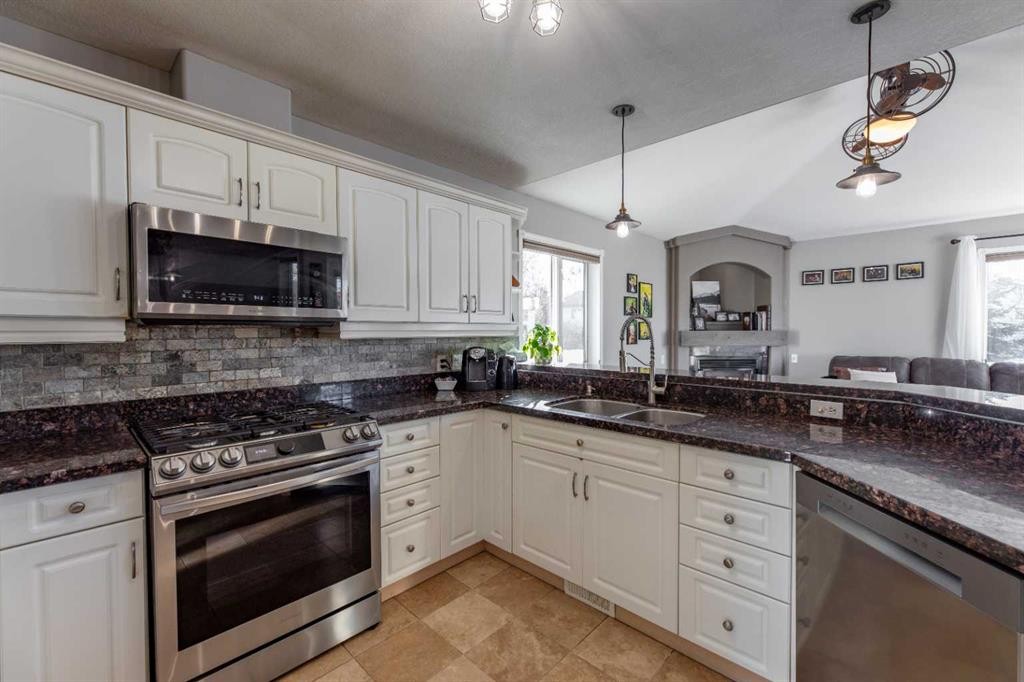 









102


Marciszyn

Place,
Hinton,




AB
T7V1H4

