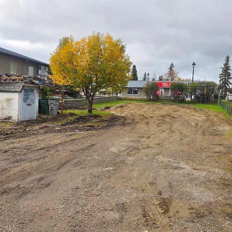 









4901


4 Avenue

,
Edson,




AB
T7E 1C6

