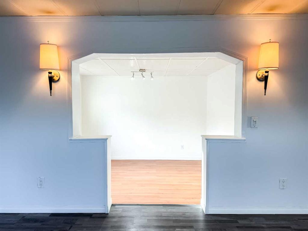 









700


Carmichael

Lane, 417,
Hinton,




AB
T7V 1S9

