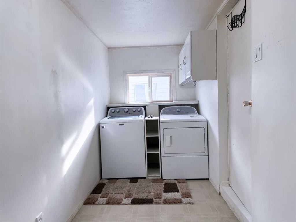 









700


Carmichael

Lane, 417,
Hinton,




AB
T7V 1S9

