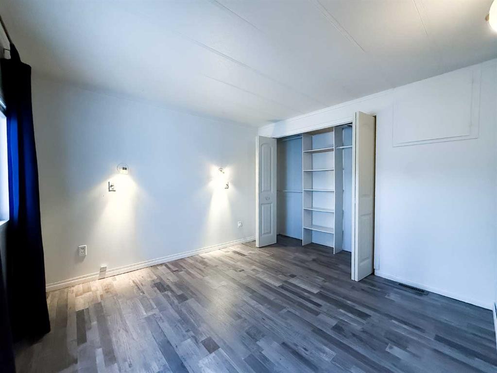 









700


Carmichael

Lane, 417,
Hinton,




AB
T7V 1S9

