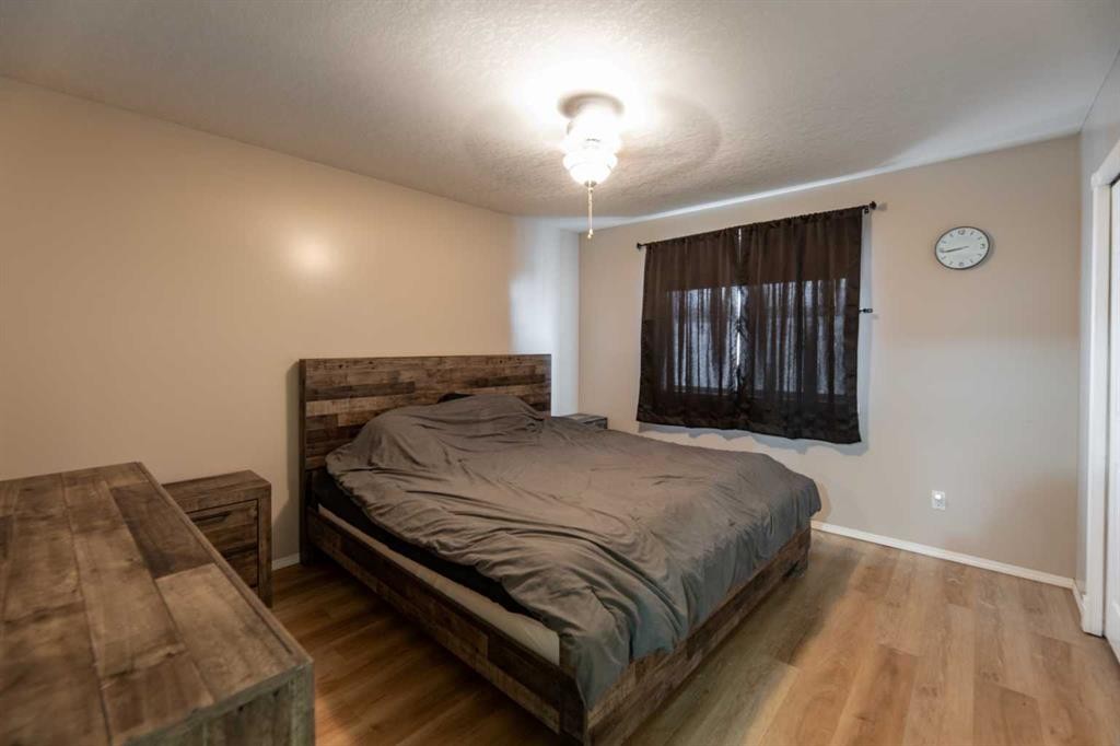 









237


Baker

Street,
Hinton,




AB
T7V2C4

