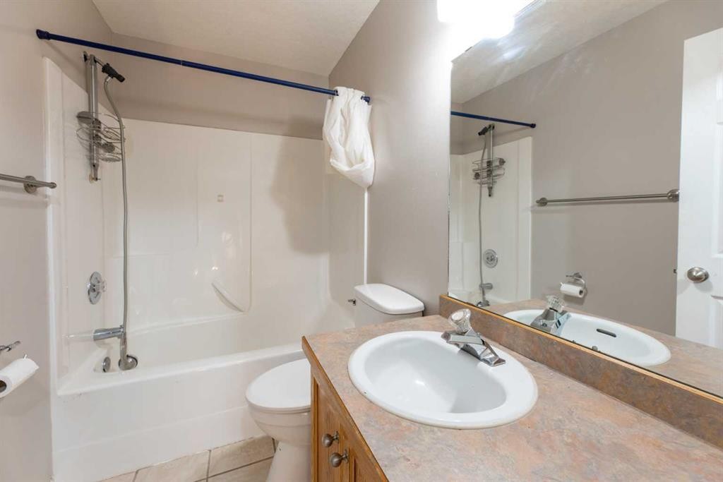 









237


Baker

Street,
Hinton,




AB
T7V2C4

