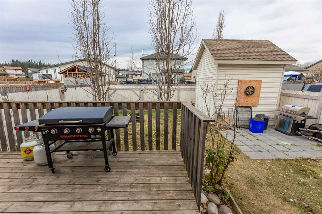 









237


Baker

Street,
Hinton,




AB
T7V2C4

