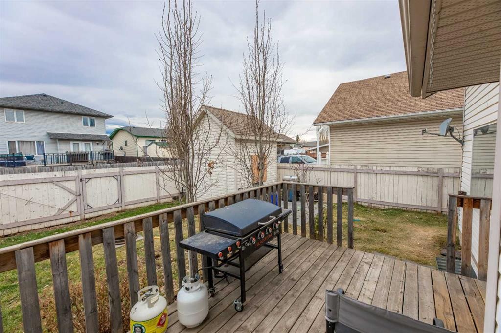 









237


Baker

Street,
Hinton,




AB
T7V2C4

