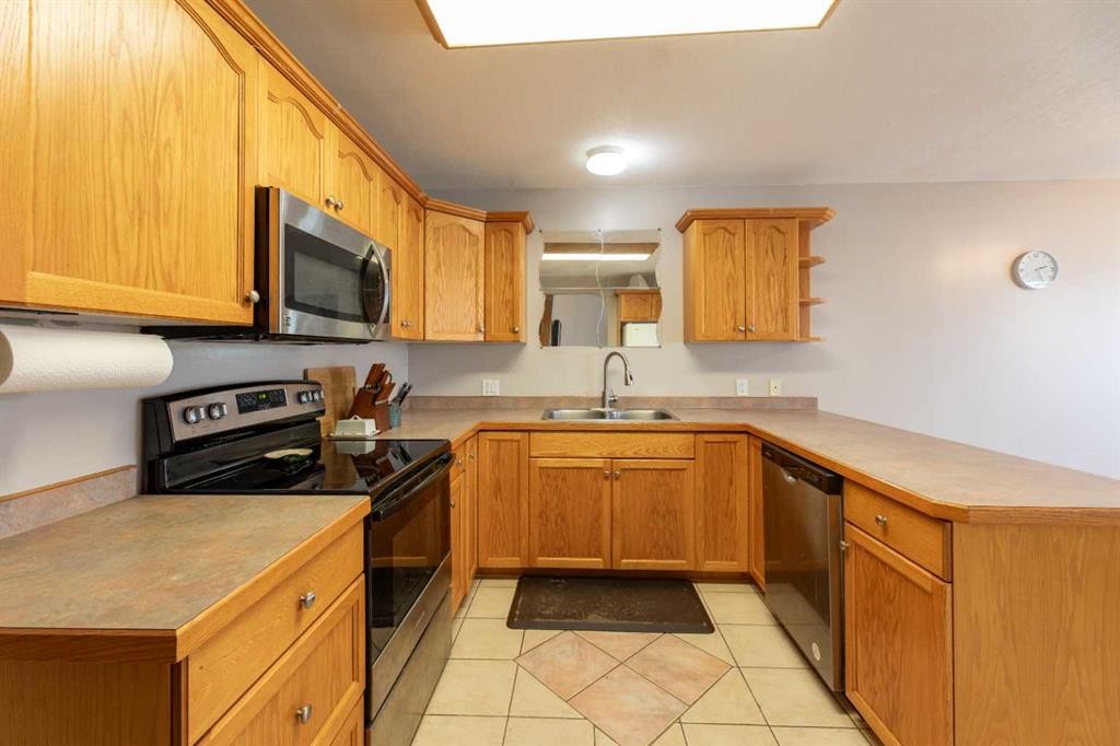 









237


Baker

Street,
Hinton,




AB
T7V2C4

