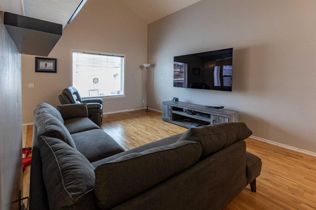 









237


Baker

Street,
Hinton,




AB
T7V2C4

