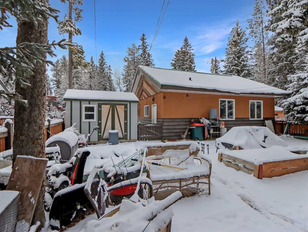 









813


13th

Street,
Canmore,




AB
T1W1W5

