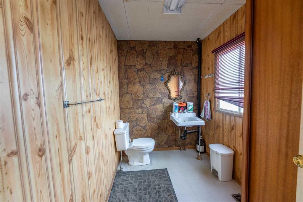 









51018


RR254

Road,
Rural Yellowhead County,




AB
T0H1P0

