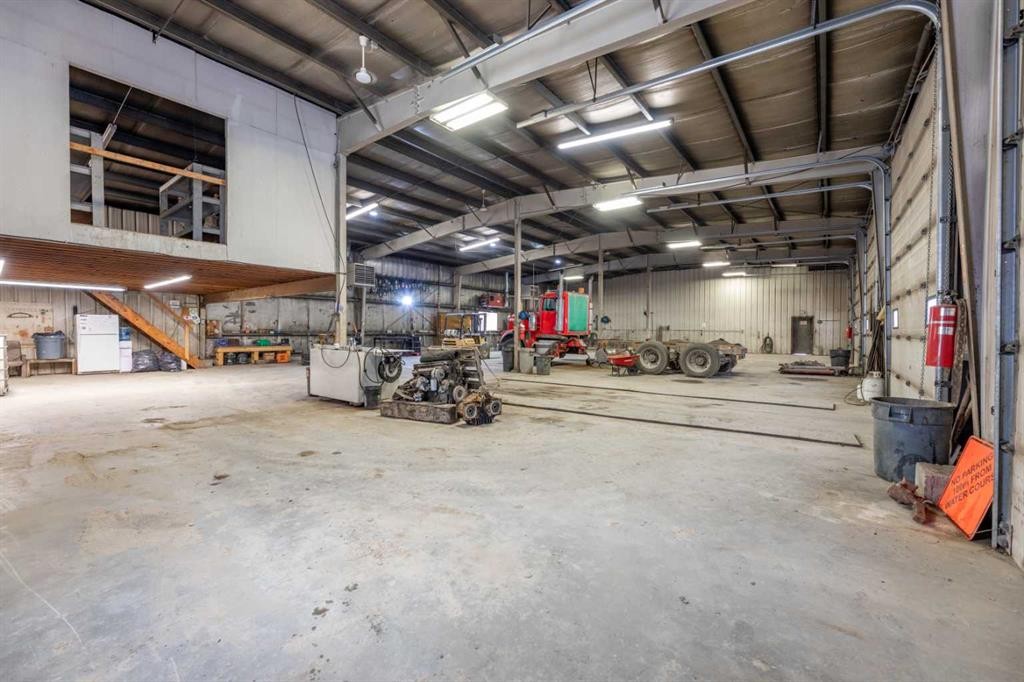 









51018


RR254

Road,
Rural Yellowhead County,




AB
T0H1P0

