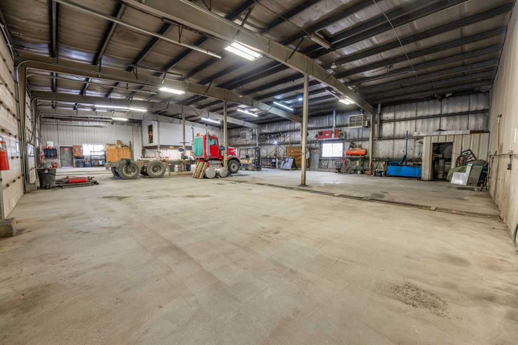 









51018


RR254

Road,
Rural Yellowhead County,




AB
T0H1P0

